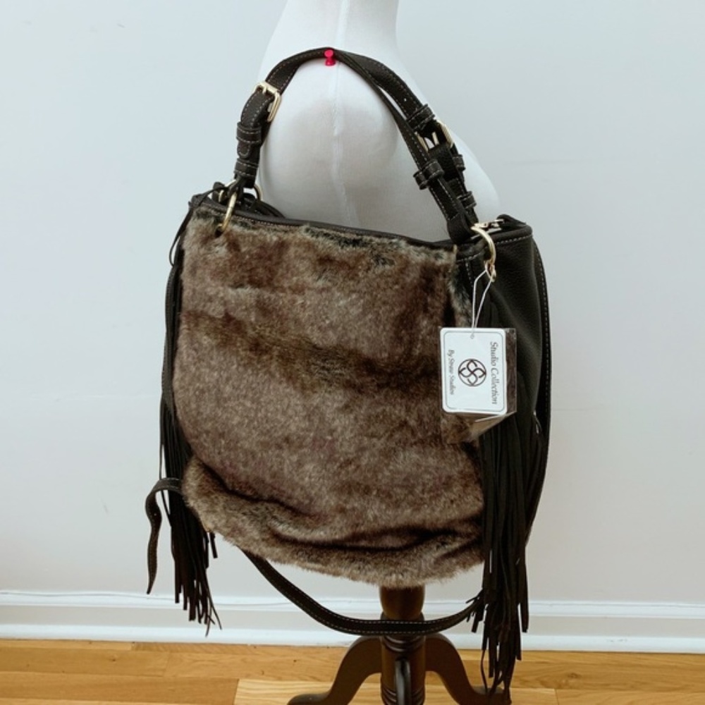 Vegan Leather/Fur Handbag With Fringes